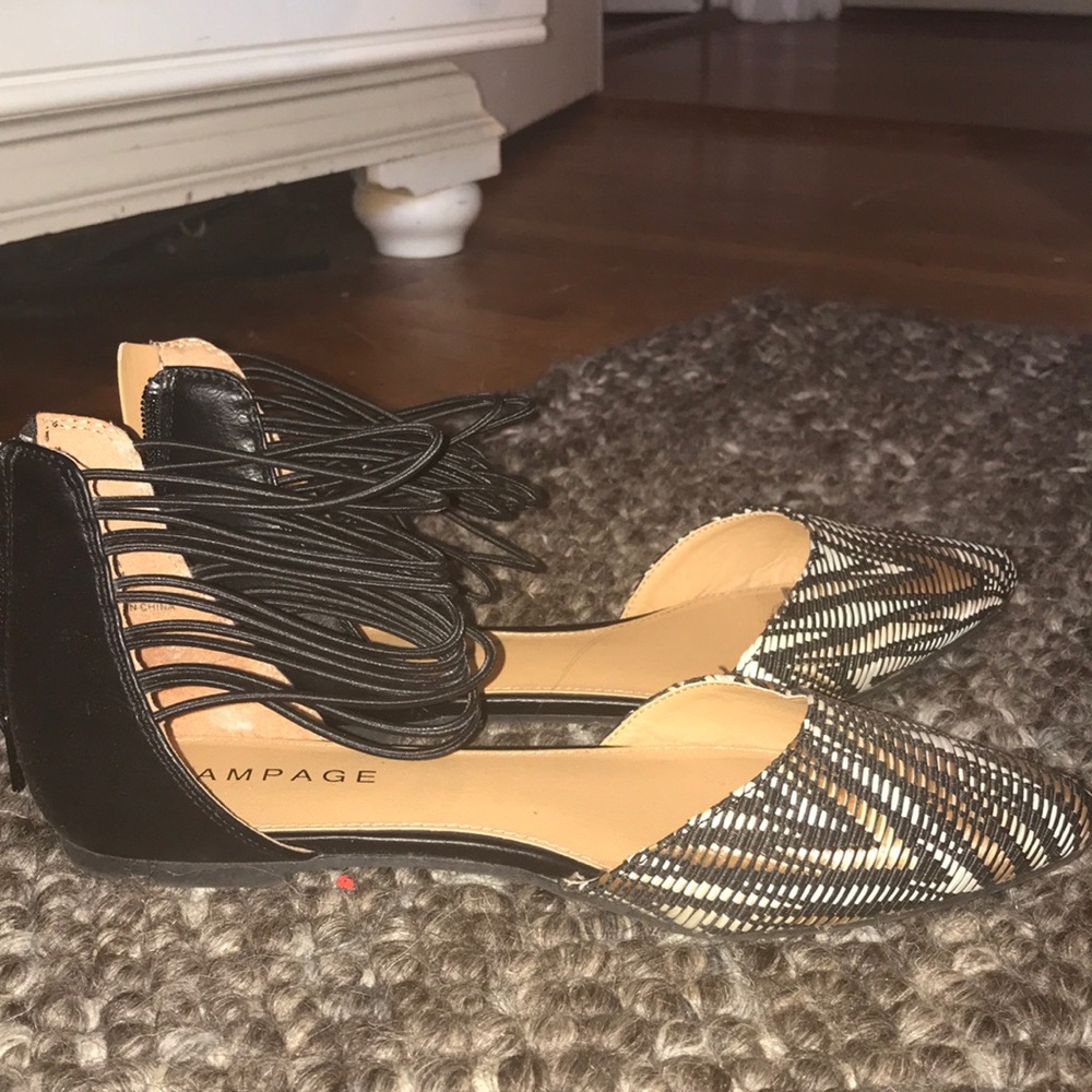 Pointed Textured Animal Print Flats